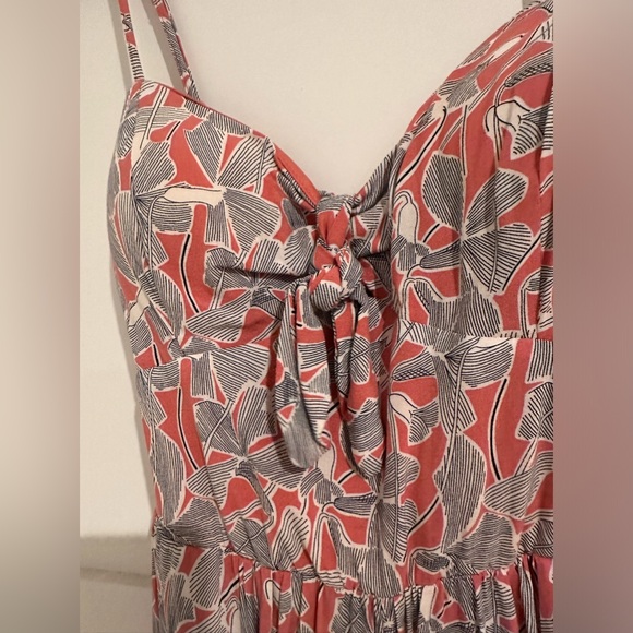 As U Wish XS salmon pink jumpsuit with beautiful floral print. Excellent - Picture 3 of 3